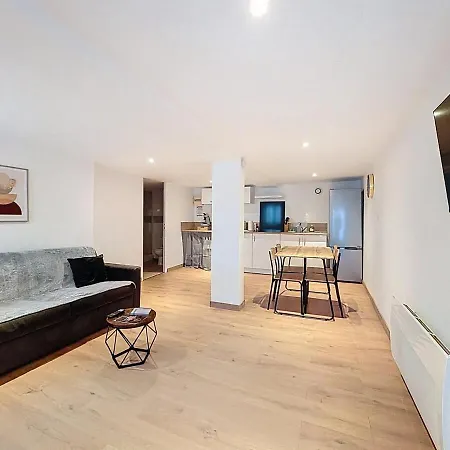 Apaprtement 6 Personners Centre Apartment *